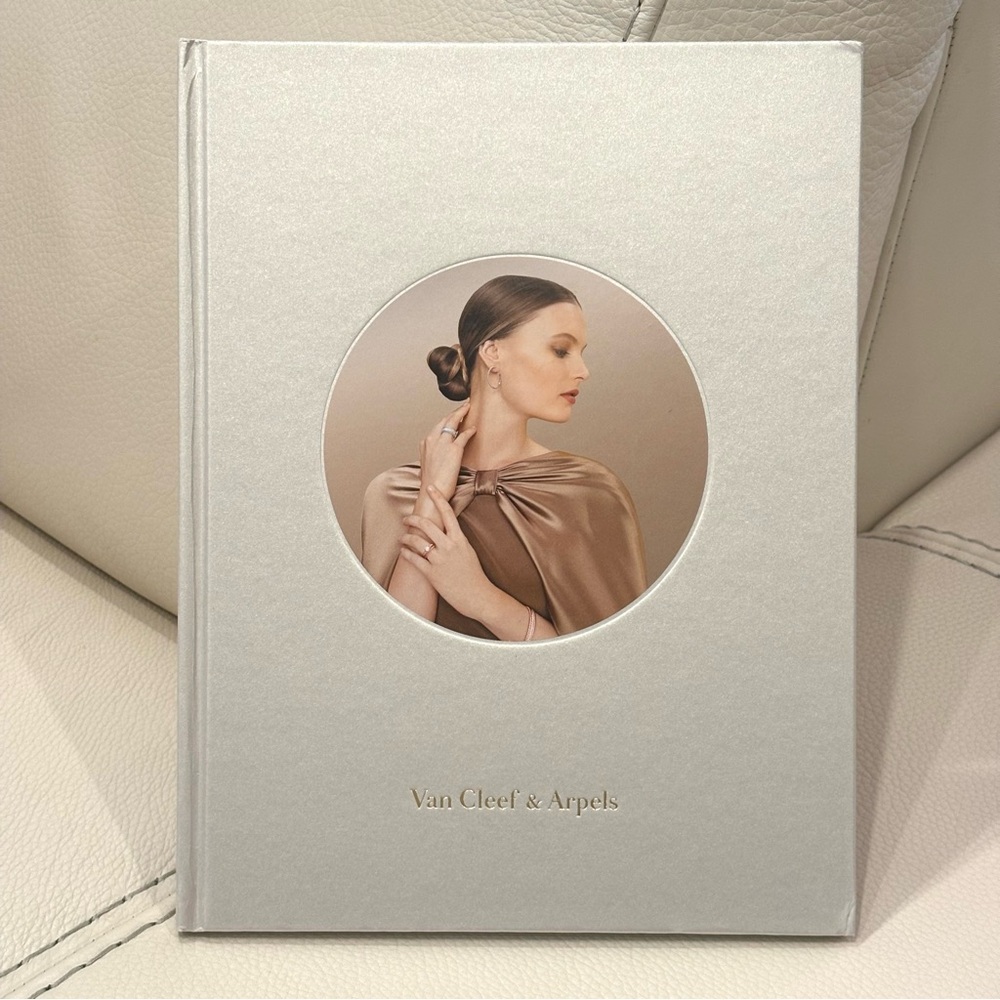 Van Cleef & Arpels VCA Hardcover Jewelry Collection Book Catalog Magazine